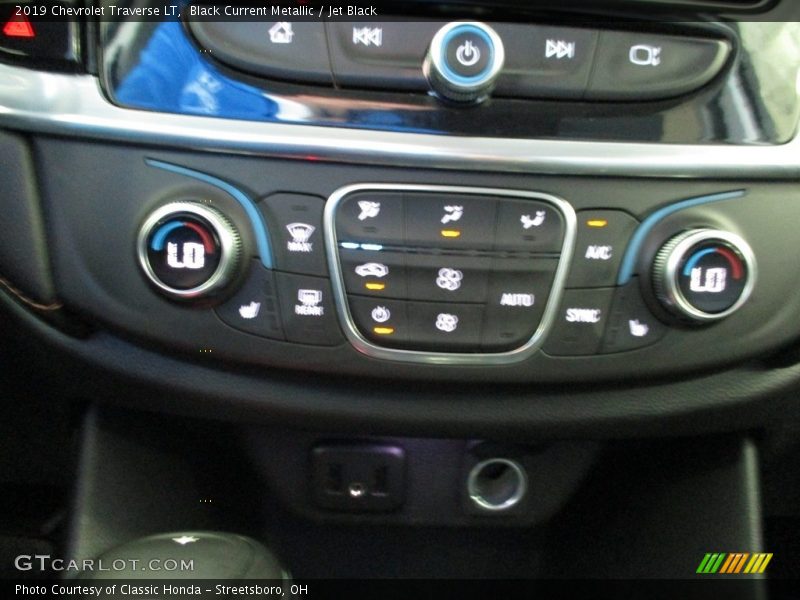 Black Current Metallic / Jet Black 2019 Chevrolet Traverse LT