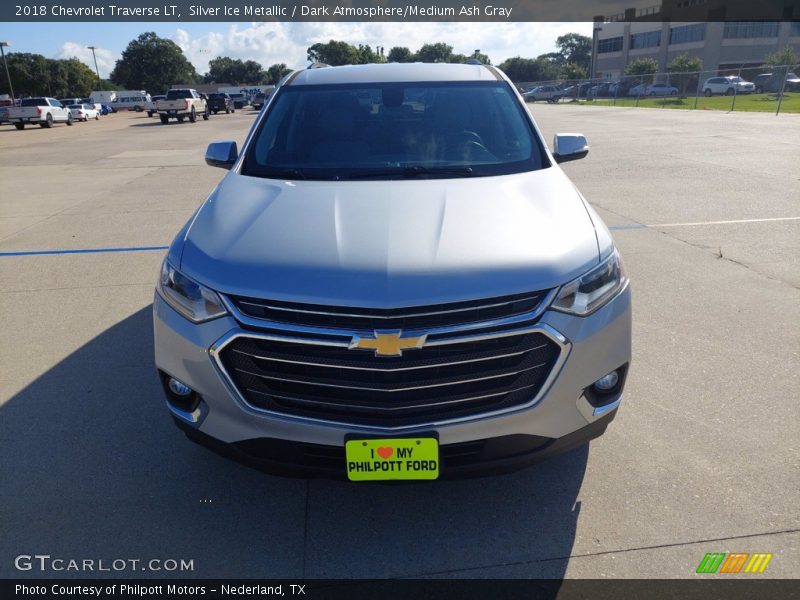 Silver Ice Metallic / Dark Atmosphere/Medium Ash Gray 2018 Chevrolet Traverse LT