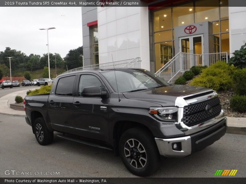 Magnetic Gray Metallic / Graphite 2019 Toyota Tundra SR5 CrewMax 4x4