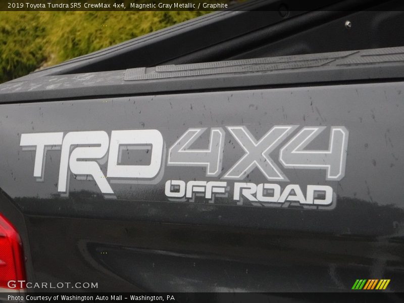 Magnetic Gray Metallic / Graphite 2019 Toyota Tundra SR5 CrewMax 4x4