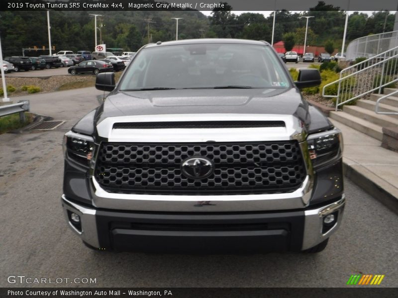 Magnetic Gray Metallic / Graphite 2019 Toyota Tundra SR5 CrewMax 4x4