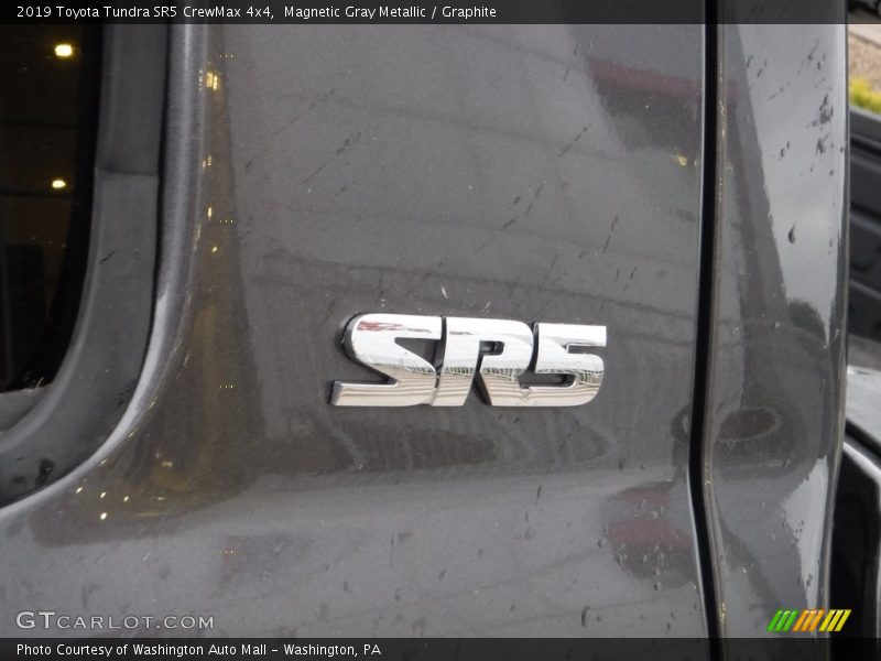 Magnetic Gray Metallic / Graphite 2019 Toyota Tundra SR5 CrewMax 4x4