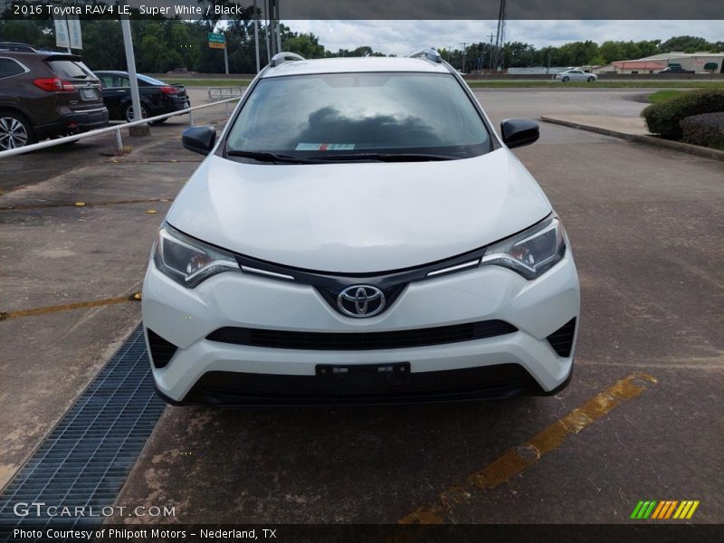 Super White / Black 2016 Toyota RAV4 LE