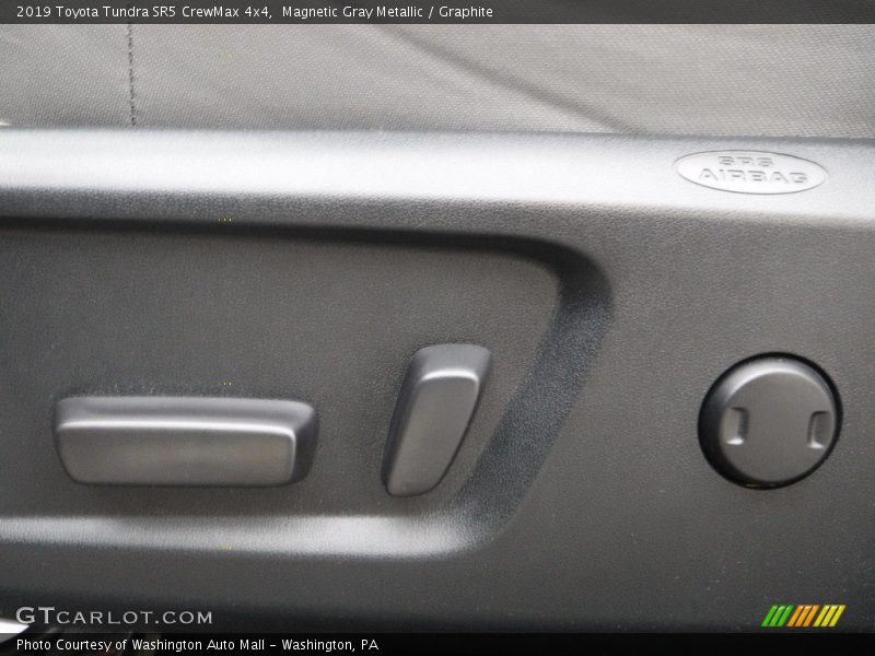 Magnetic Gray Metallic / Graphite 2019 Toyota Tundra SR5 CrewMax 4x4