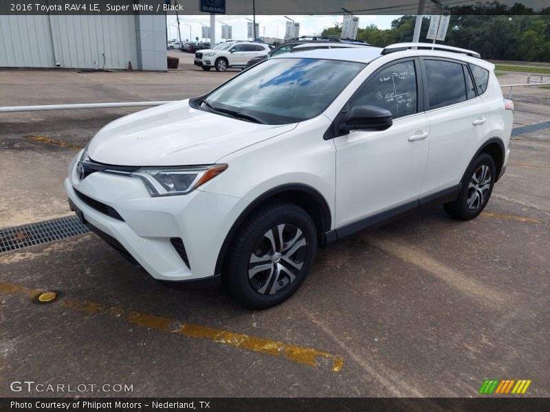 Super White / Black 2016 Toyota RAV4 LE