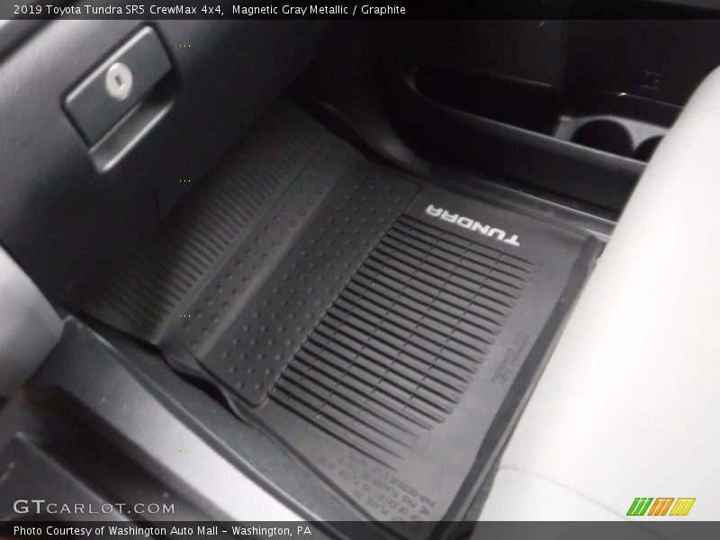 Magnetic Gray Metallic / Graphite 2019 Toyota Tundra SR5 CrewMax 4x4