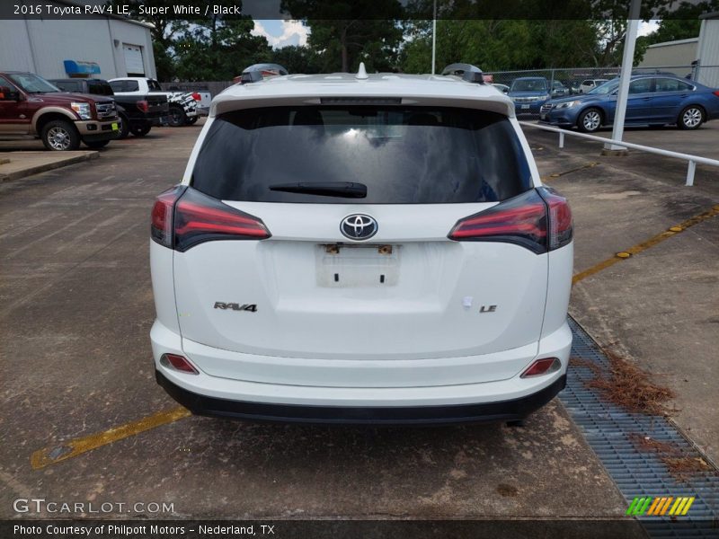 Super White / Black 2016 Toyota RAV4 LE