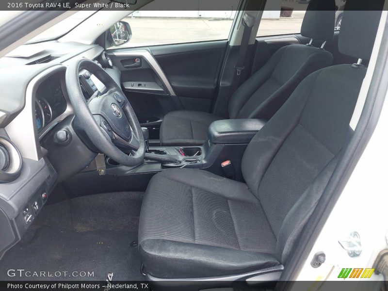 Super White / Black 2016 Toyota RAV4 LE