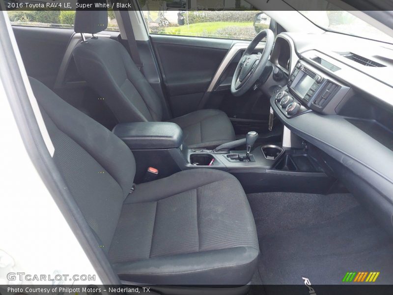 Super White / Black 2016 Toyota RAV4 LE