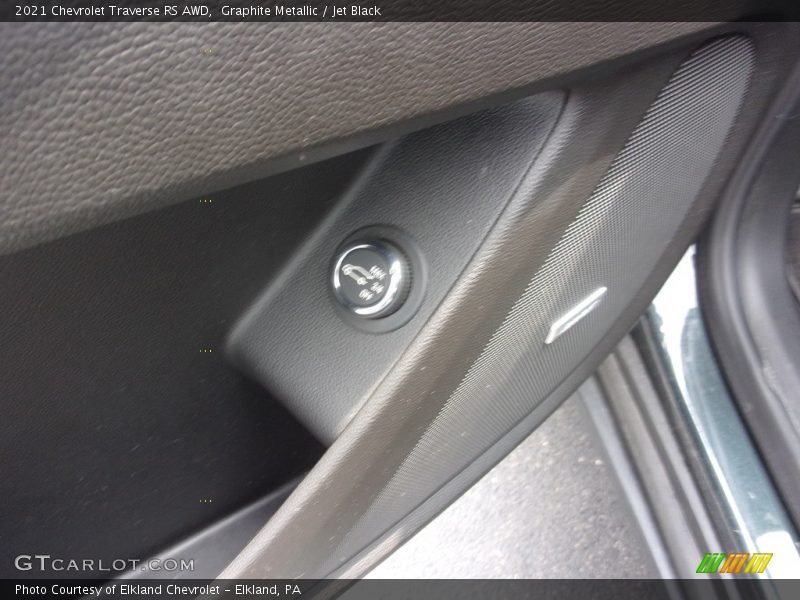 Graphite Metallic / Jet Black 2021 Chevrolet Traverse RS AWD