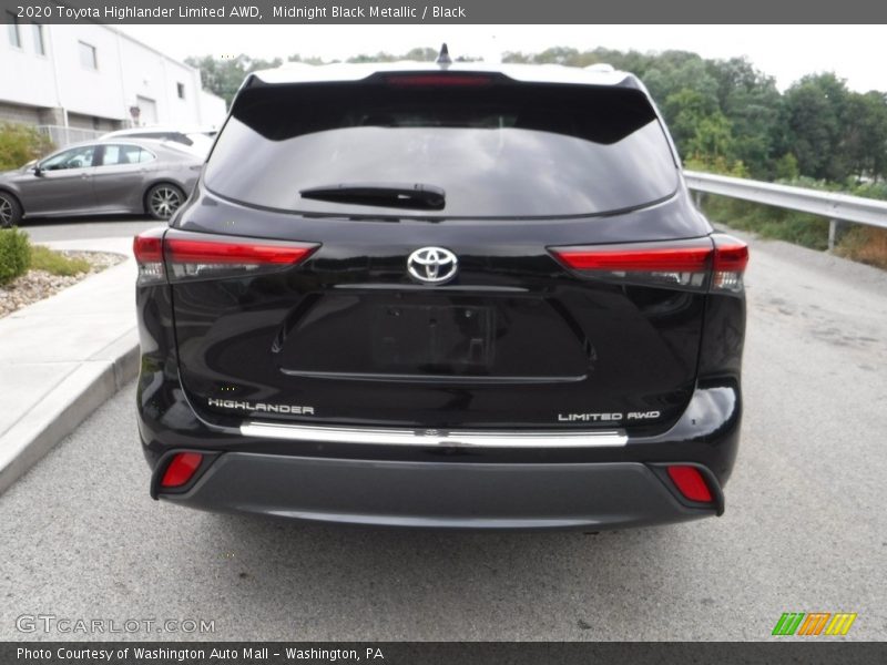Midnight Black Metallic / Black 2020 Toyota Highlander Limited AWD