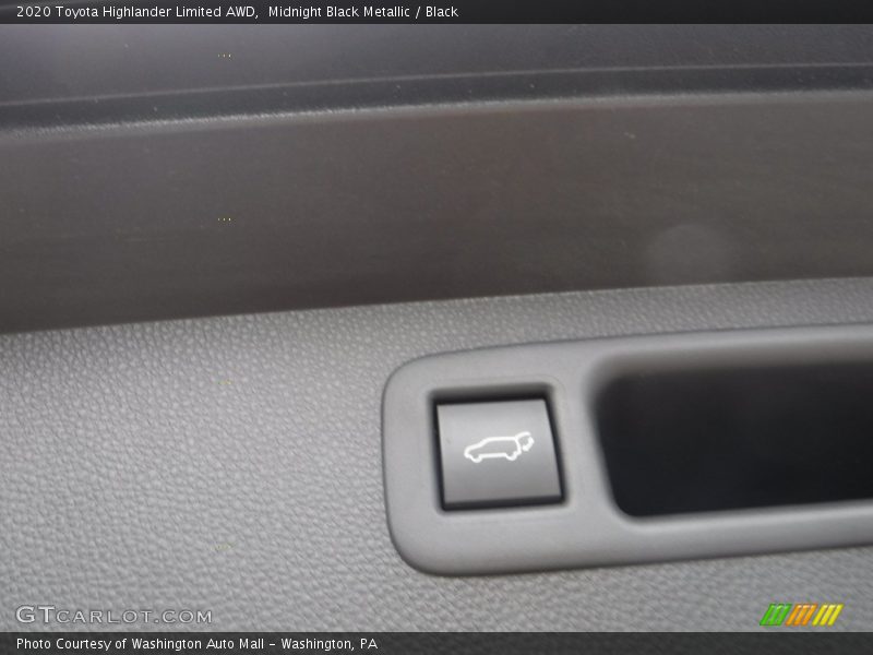 Midnight Black Metallic / Black 2020 Toyota Highlander Limited AWD