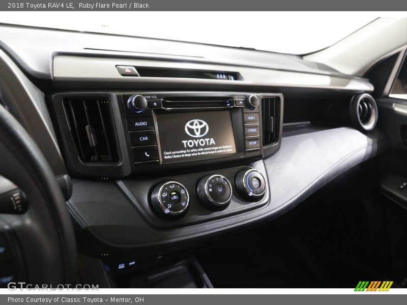 Ruby Flare Pearl / Black 2018 Toyota RAV4 LE