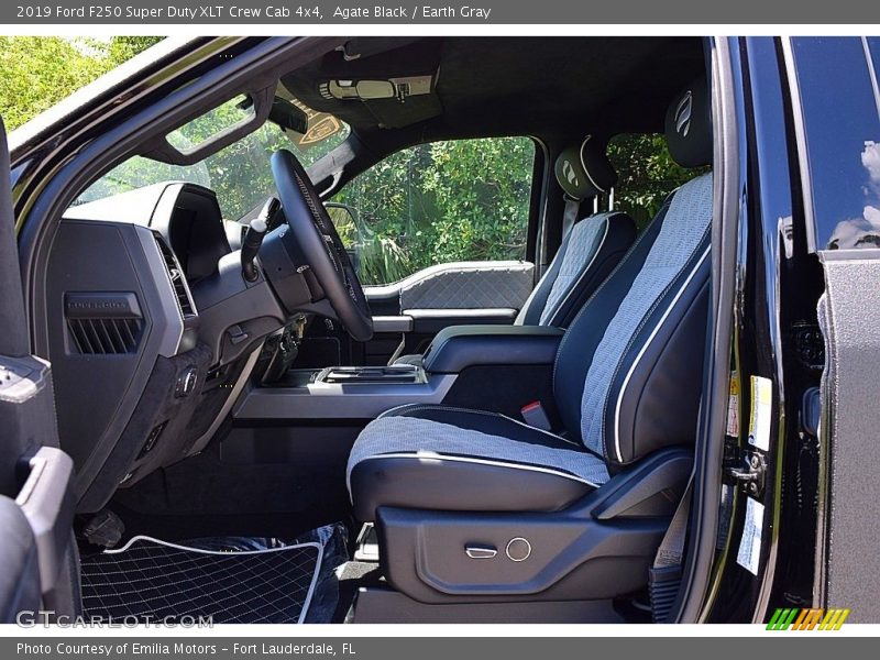 Agate Black / Earth Gray 2019 Ford F250 Super Duty XLT Crew Cab 4x4