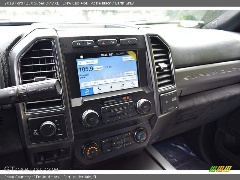 Agate Black / Earth Gray 2019 Ford F250 Super Duty XLT Crew Cab 4x4