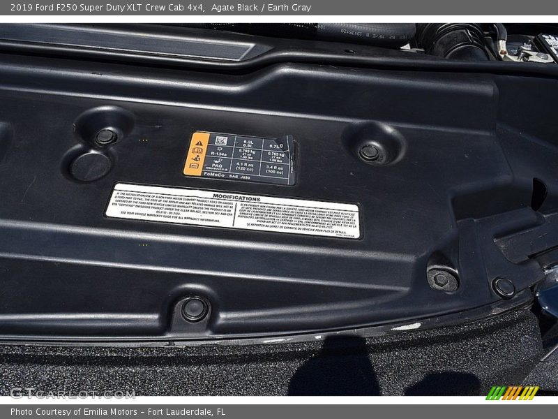 Agate Black / Earth Gray 2019 Ford F250 Super Duty XLT Crew Cab 4x4