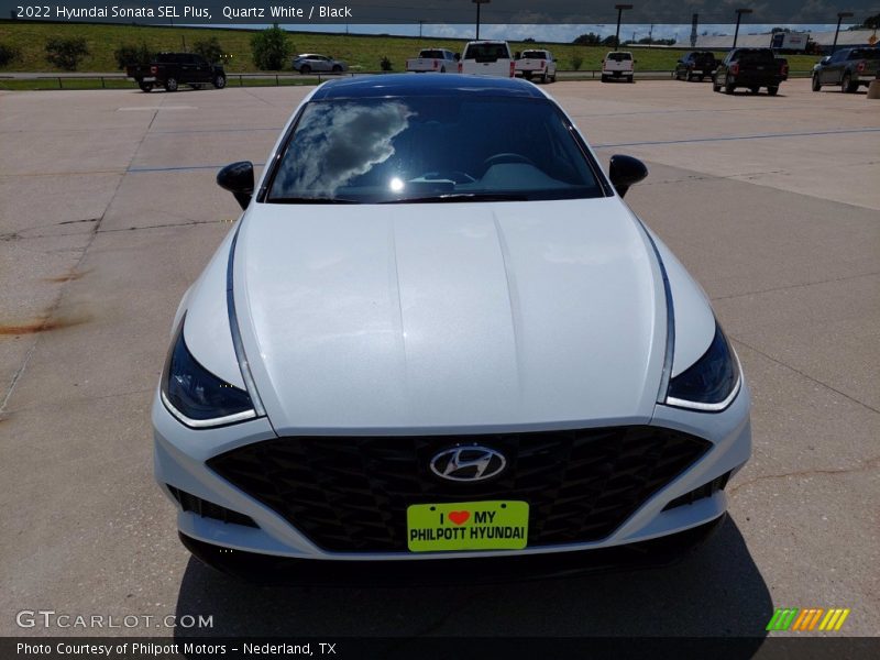 Quartz White / Black 2022 Hyundai Sonata SEL Plus