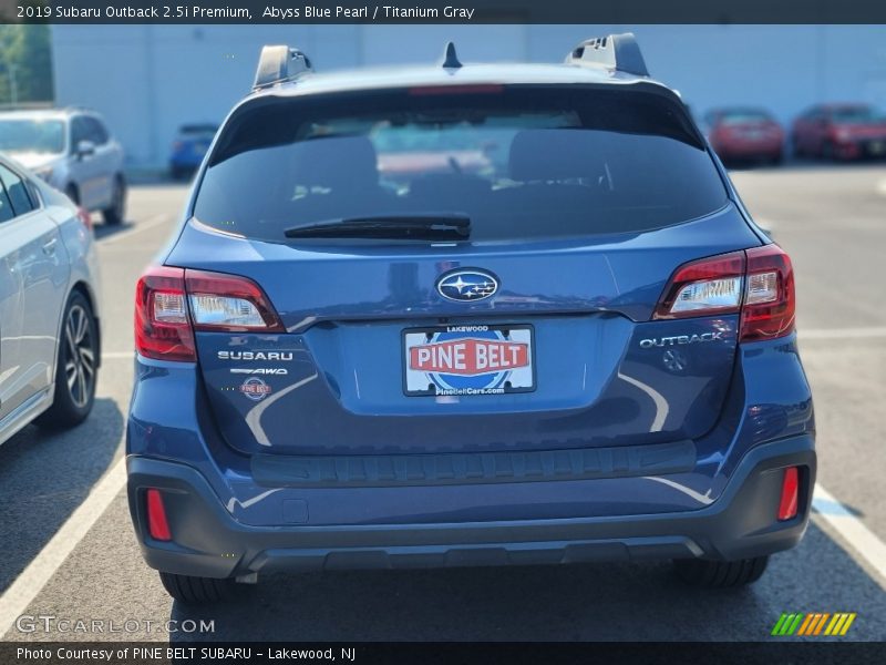 Abyss Blue Pearl / Titanium Gray 2019 Subaru Outback 2.5i Premium