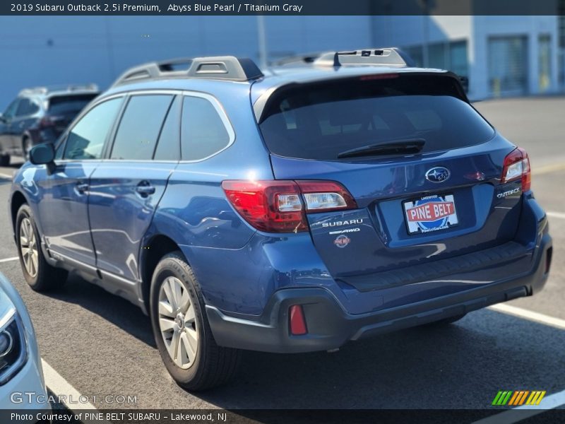 Abyss Blue Pearl / Titanium Gray 2019 Subaru Outback 2.5i Premium