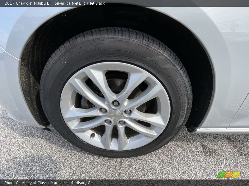 Silver Ice Metallic / Jet Black 2017 Chevrolet Malibu LT