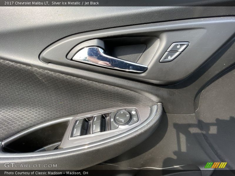 Silver Ice Metallic / Jet Black 2017 Chevrolet Malibu LT