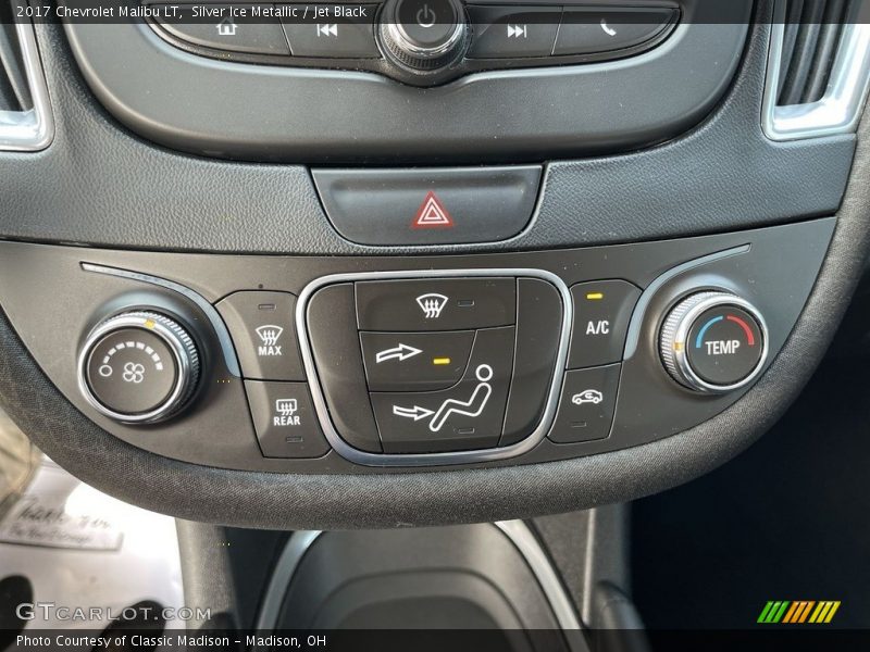 Silver Ice Metallic / Jet Black 2017 Chevrolet Malibu LT
