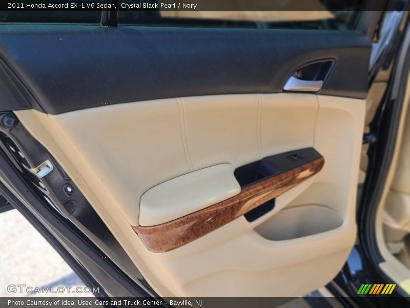 Crystal Black Pearl / Ivory 2011 Honda Accord EX-L V6 Sedan