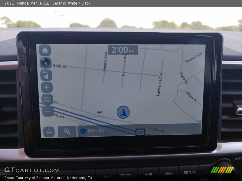 Ceramic White / Black 2021 Hyundai Venue SEL