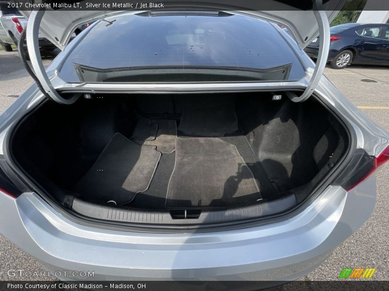 Silver Ice Metallic / Jet Black 2017 Chevrolet Malibu LT