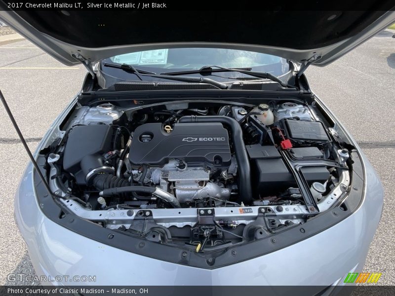 Silver Ice Metallic / Jet Black 2017 Chevrolet Malibu LT