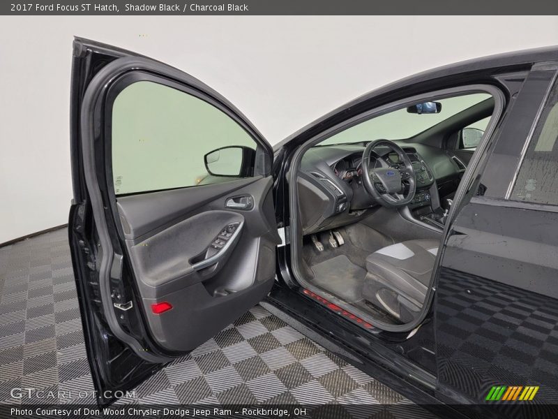 Shadow Black / Charcoal Black 2017 Ford Focus ST Hatch