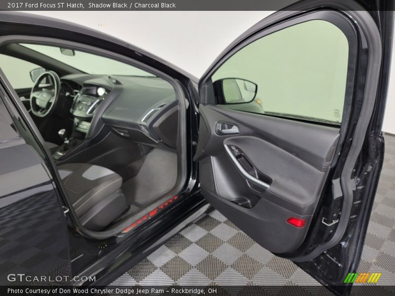 Shadow Black / Charcoal Black 2017 Ford Focus ST Hatch