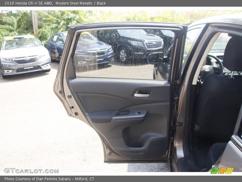 Modern Steel Metallic / Black 2016 Honda CR-V SE AWD