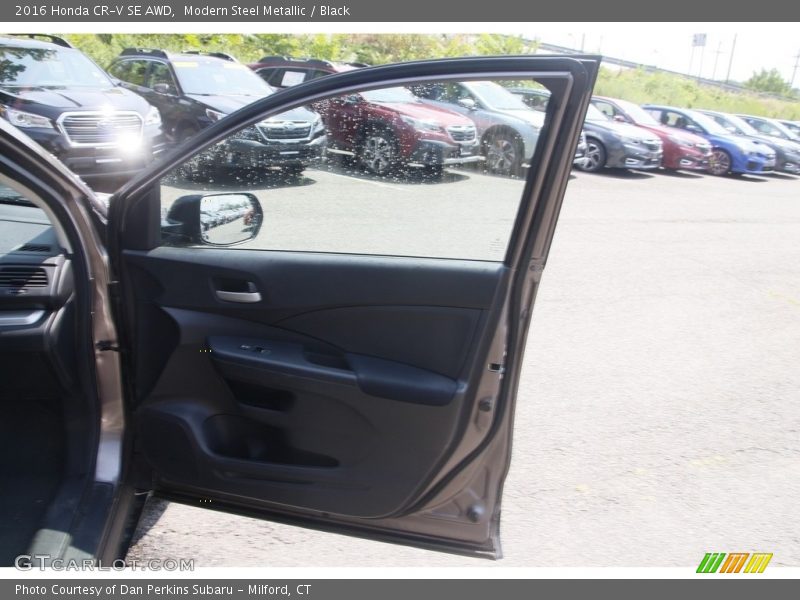 Modern Steel Metallic / Black 2016 Honda CR-V SE AWD