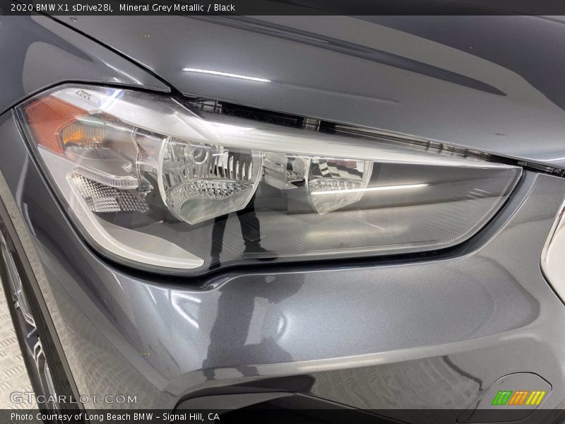 Mineral Grey Metallic / Black 2020 BMW X1 sDrive28i
