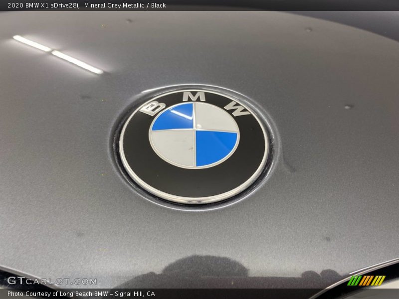 Mineral Grey Metallic / Black 2020 BMW X1 sDrive28i