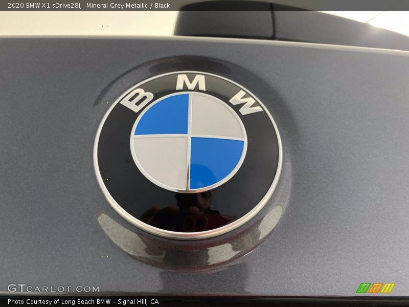 Mineral Grey Metallic / Black 2020 BMW X1 sDrive28i