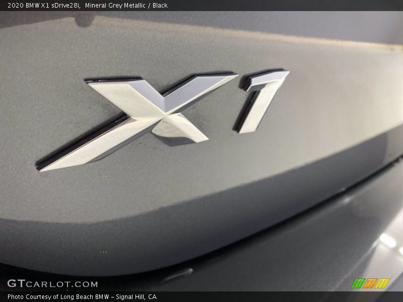 Mineral Grey Metallic / Black 2020 BMW X1 sDrive28i