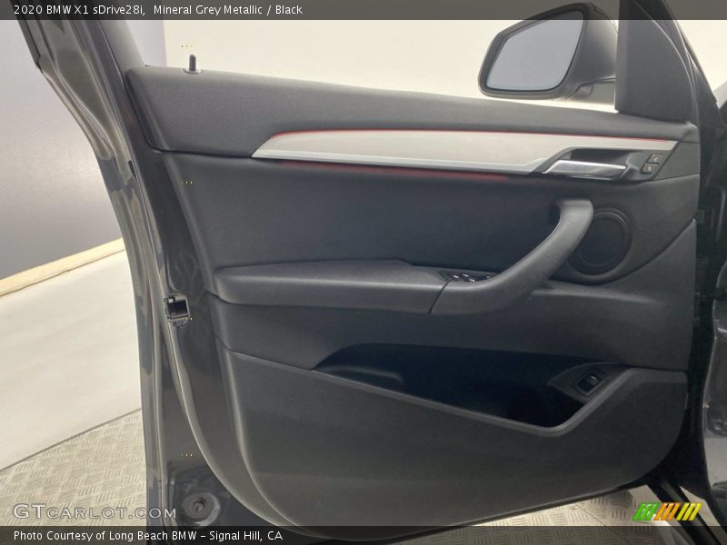 Mineral Grey Metallic / Black 2020 BMW X1 sDrive28i