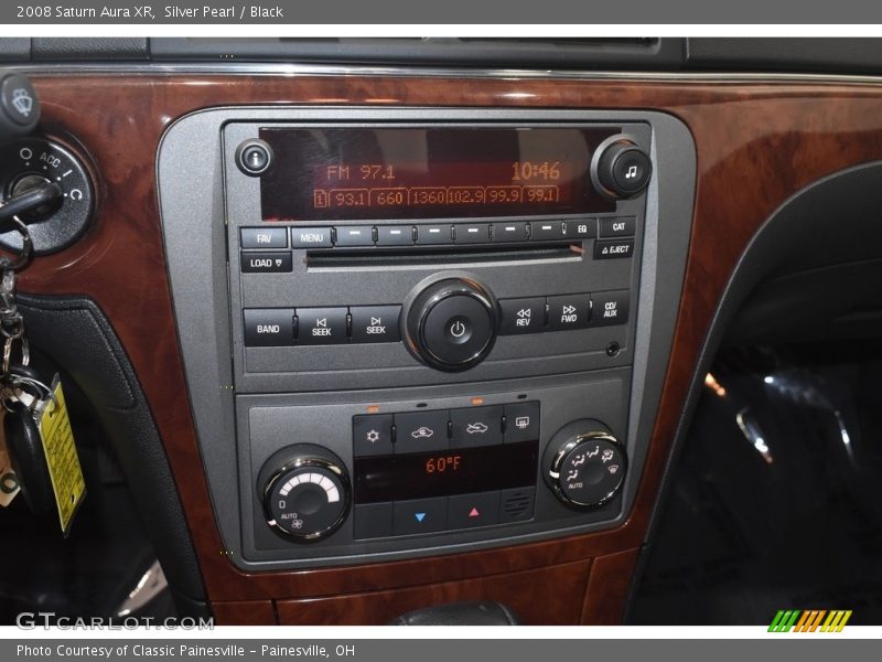 Silver Pearl / Black 2008 Saturn Aura XR