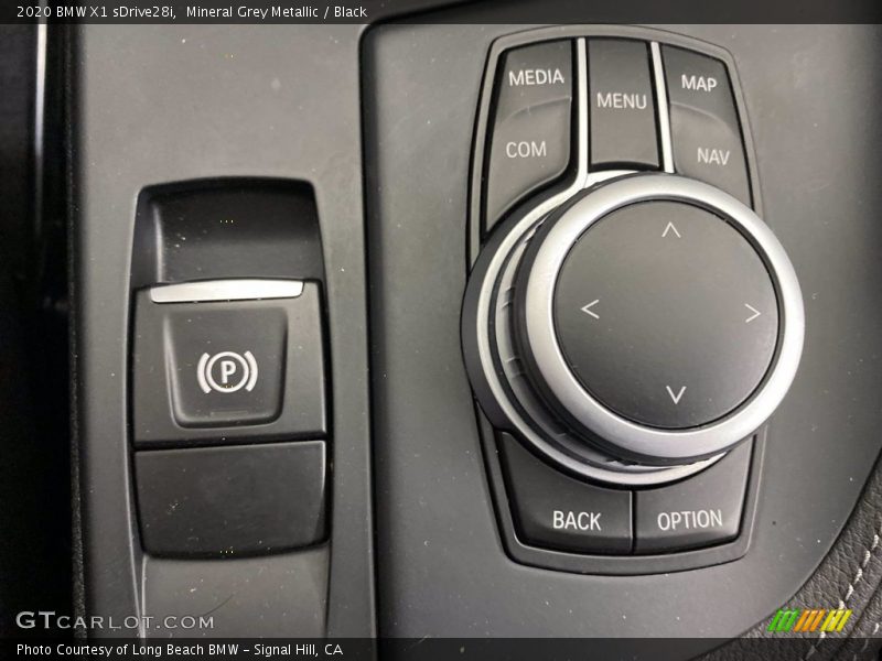 Mineral Grey Metallic / Black 2020 BMW X1 sDrive28i