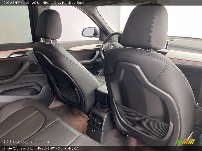 Mineral Grey Metallic / Black 2020 BMW X1 sDrive28i