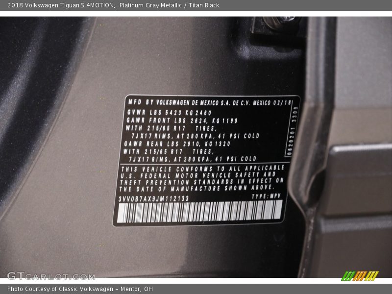 Platinum Gray Metallic / Titan Black 2018 Volkswagen Tiguan S 4MOTION