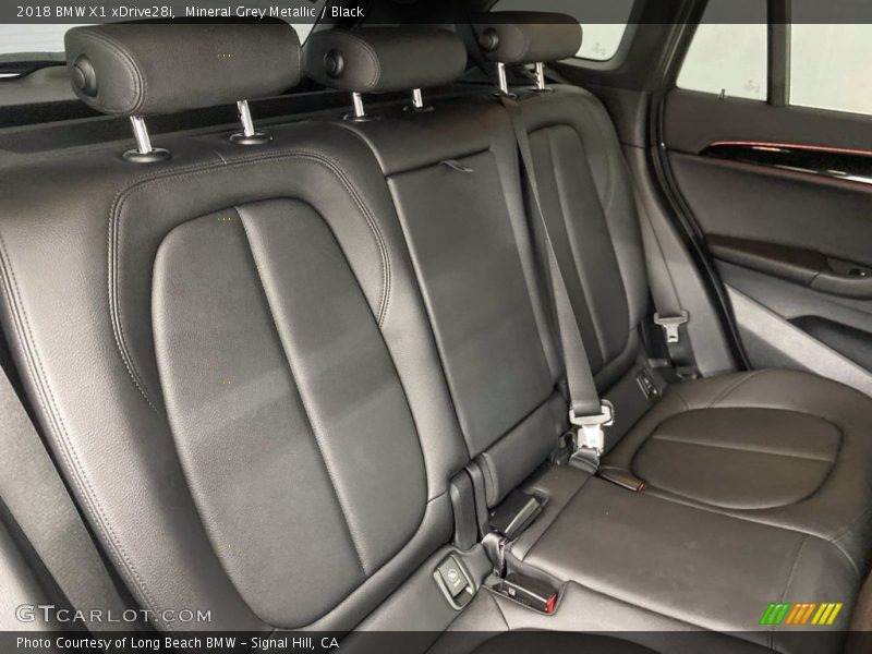 Mineral Grey Metallic / Black 2018 BMW X1 xDrive28i