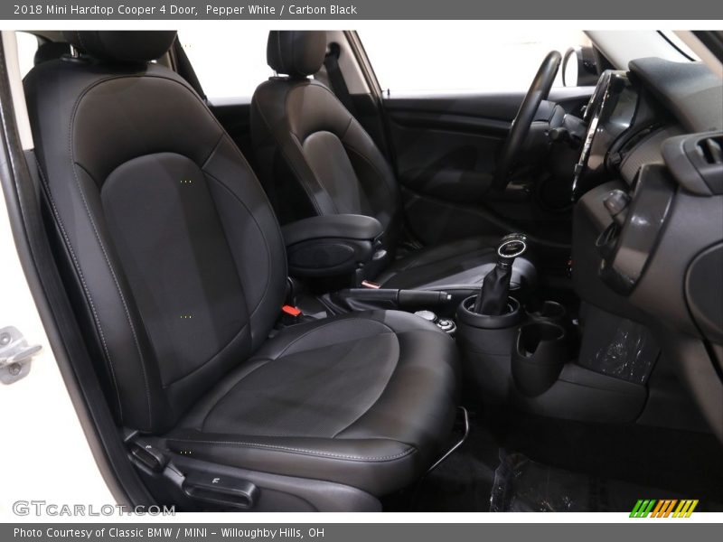 Pepper White / Carbon Black 2018 Mini Hardtop Cooper 4 Door