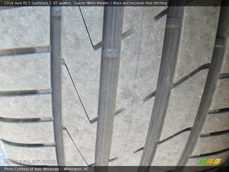 Glacier White Metallic / Black w/Crescendo Red Stitching 2019 Audi RS 5 Sportback 2.9T quattro