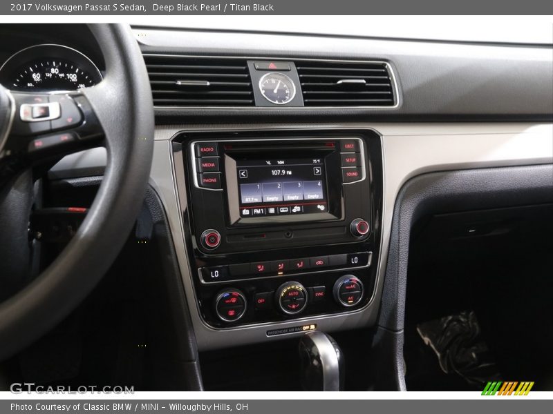 Deep Black Pearl / Titan Black 2017 Volkswagen Passat S Sedan