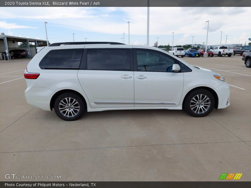 Blizzard White Pearl / Ash 2020 Toyota Sienna XLE