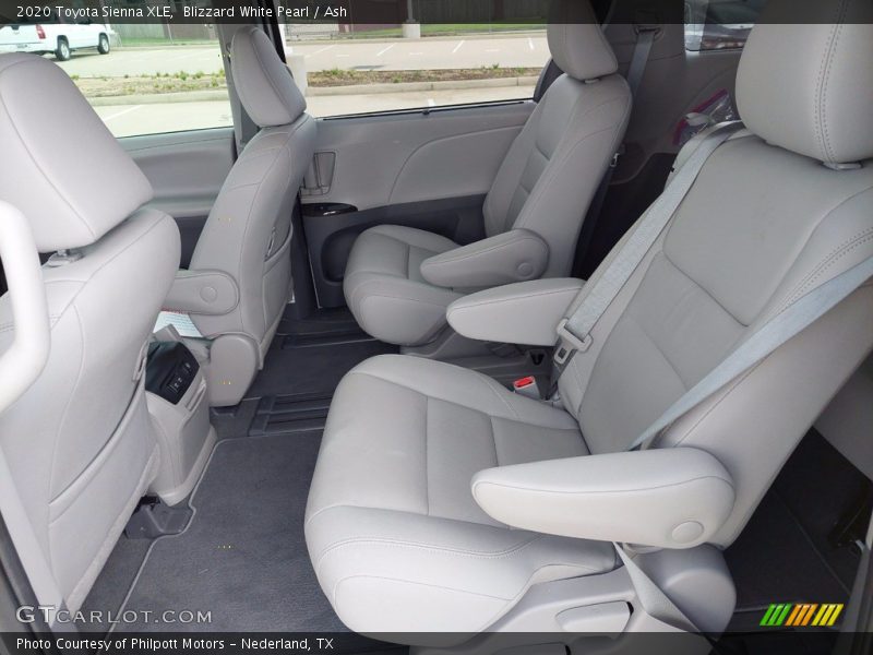 Blizzard White Pearl / Ash 2020 Toyota Sienna XLE