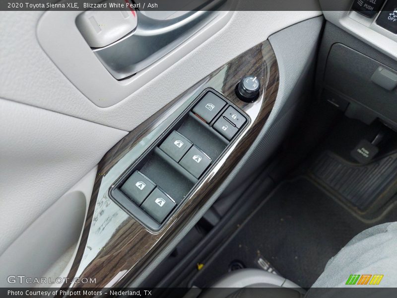 Blizzard White Pearl / Ash 2020 Toyota Sienna XLE